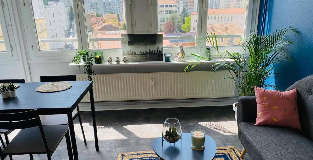 Le 610 - Cosy - Stationnement Gratuit & Wifi Apartment Saint-Etienne  Luaran gambar
